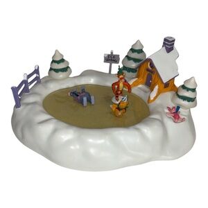 Noma Disney Winnie The Pooh Animated Skating Pond Christmas Winter Works Video